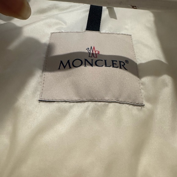 MONCLER NWT Blavet Silver Down Quilted Puffer Vest 3 L Metallic - Picture 14 of 16